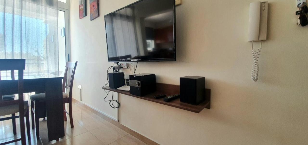 Vasilas Holiday Apartment #1 Larnaca Bagian luar foto