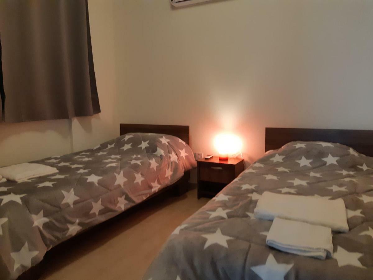 Vasilas Holiday Apartment #1 Larnaca Bagian luar foto