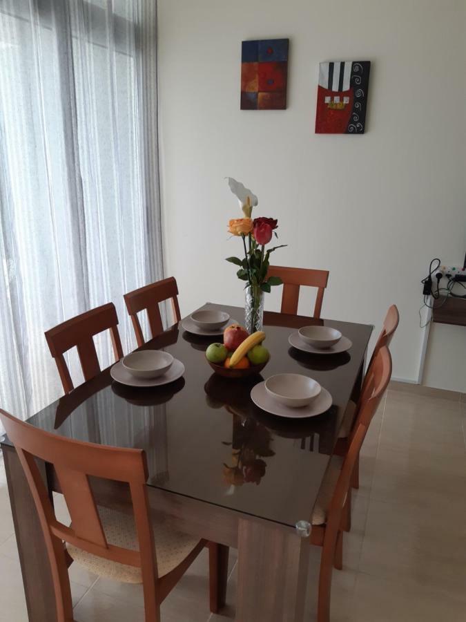 Vasilas Holiday Apartment #1 Larnaca Bagian luar foto